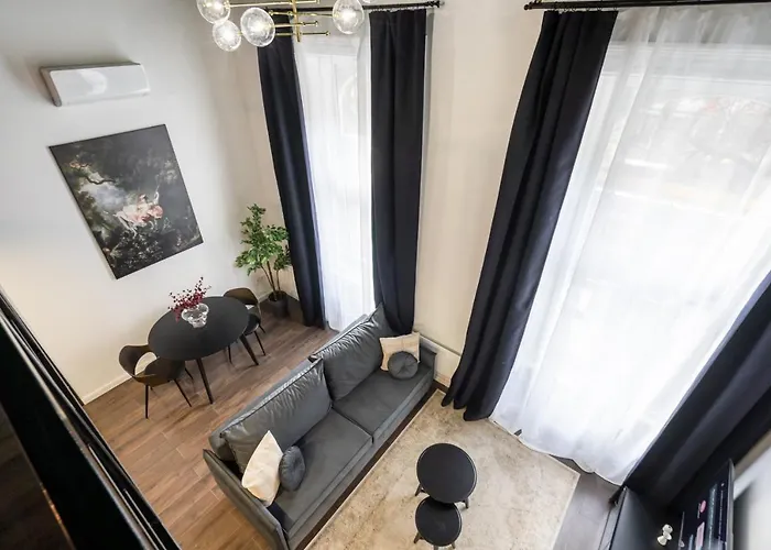E41 - Trendy Boutique - Prime Spot By Bqa *