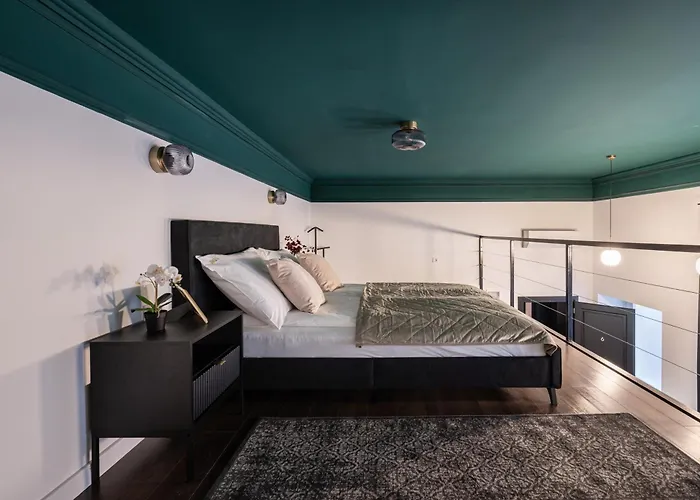 E41 - Trendy Boutique - Prime Spot By Bqa * Budapest