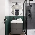 E41 - Trendy Boutique - Prime Spot By Bqa *