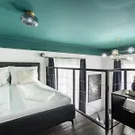 E41 - Trendy Boutique - Prime Spot By Bqa * Budapest