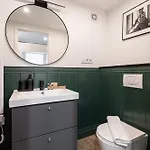 E41 - Trendy Boutique - Prime Spot By Bqa *