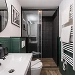 E41 - Trendy Boutique - Prime Spot By Bqa * بودابست