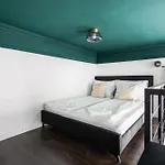 E41 - Trendy Boutique - Prime Spot By Bqa *