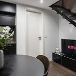 E41 - Trendy Boutique - Prime Spot By Bqa * بودابست