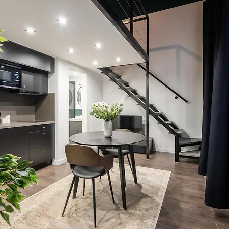 E41 - Trendy Boutique - Prime Spot By Bqa Apartment