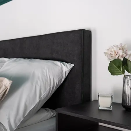E41 - Trendy Boutique - Prime Spot By Bqa Budapest