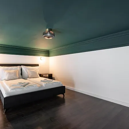 E41 - Trendy Boutique - Prime Spot By Bqa Apartment *