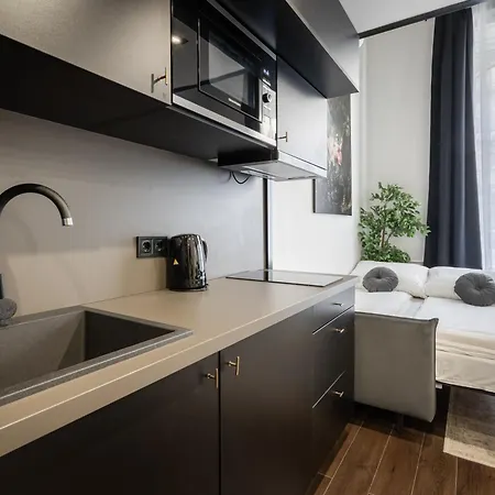 E41 - Trendy Boutique - Prime Spot By Bqa Apartment *
