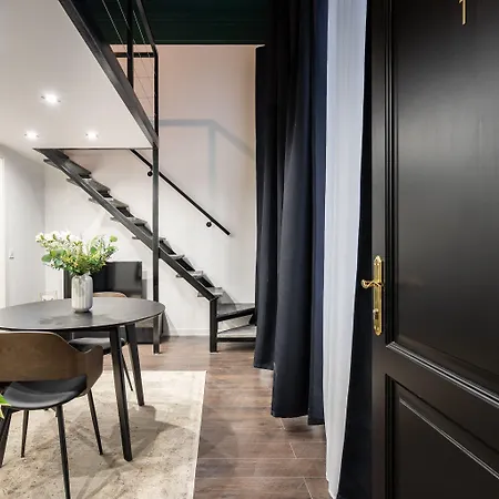 E41 - Trendy Boutique - Prime Spot By Bqa * Budapest
